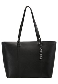 Černá kožená taška přes rameno s pevnou konstrukcí, hladkou texturou, dvěma dlouhými uchy a kovovým detailem loga "Valentino".