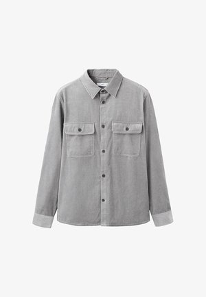 Szara koszula sztruksowa z kołnierzykiem w szpic, długimi rękawami, dwoma kieszeniami na piersi oraz zapięciem na guziki z przodu. Charakteryzuje się pionową, prążkowaną teksturą.