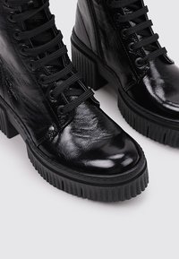 *Art Bottines à plateau - black