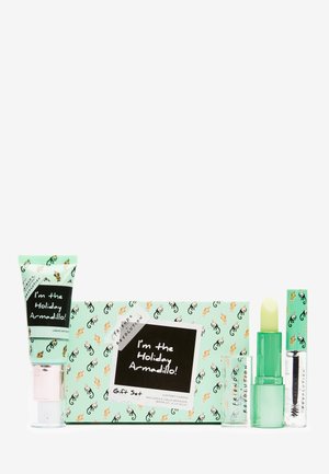 REVOLUTION X FRIENDS HOLIDAY ARMADILLO TRIO GIFT SET - Makeup set - friends holiday armadillo
