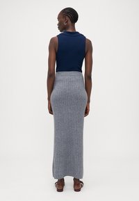 ONLY Tall ONLJEANETT LIFE LONG SKIRT  - Maxiskjørt - medium grey melange