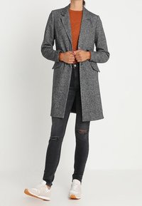 ONLY Klassisk frakke - mottled dark grey