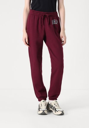 HERITAGE JOGGER - Pantaloni de trening - ruby wine