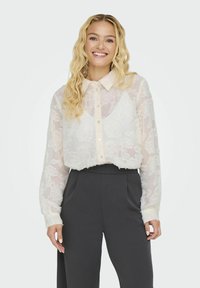JDY Bluza s gumbima - cloud dancer