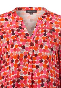 Blusa senza colletto con scollatura a V in tessuto leggero, con motivo circolare rosso, rosa e arancione, taglia 36, marca Franco Callegari.
