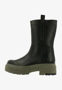 Unselected, black olive