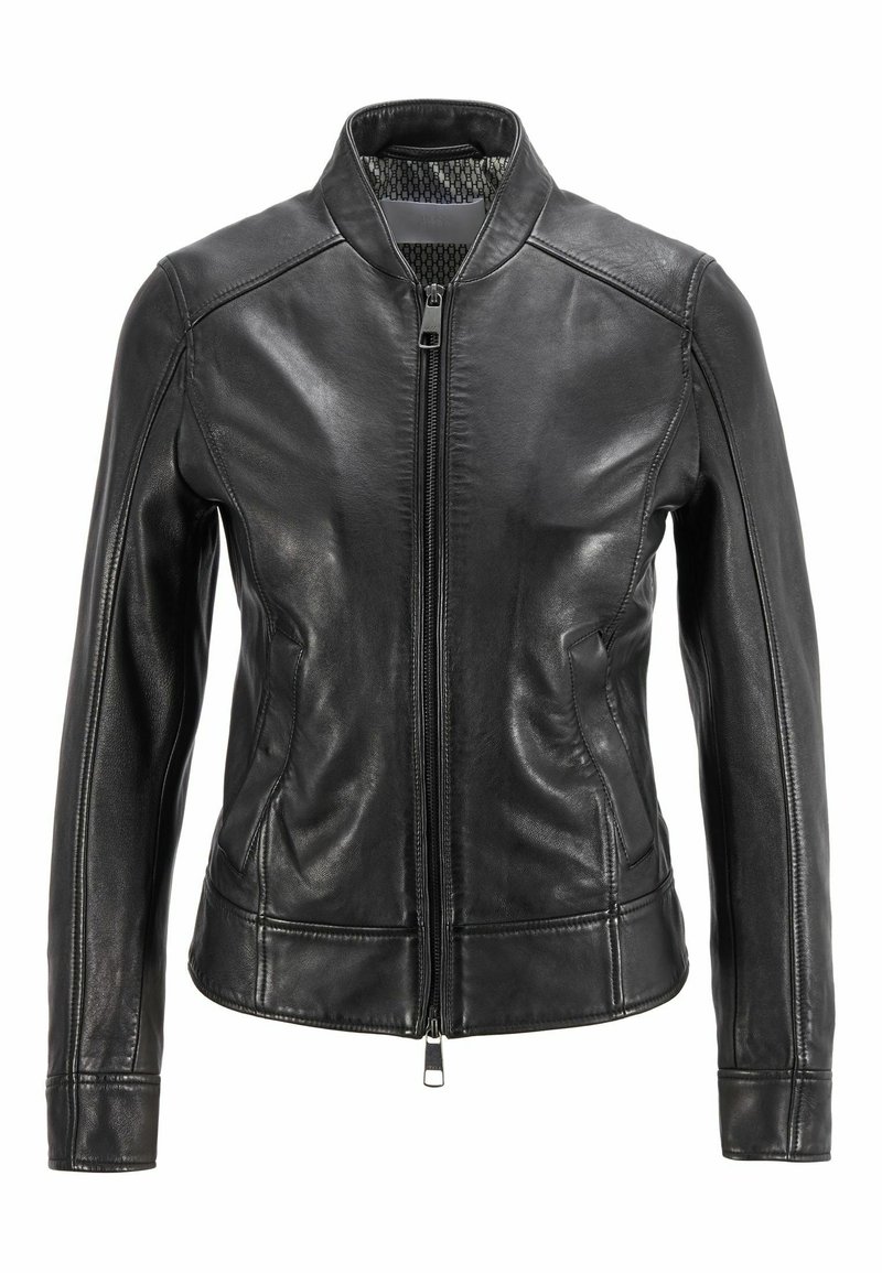 Veste en cuir noire avec fermeture éclair frontale, deux poches latérales, manches longues et un col montant court, conçue pour une silhouette ajustée.