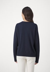 BOSS Stickad tröja - dark blue