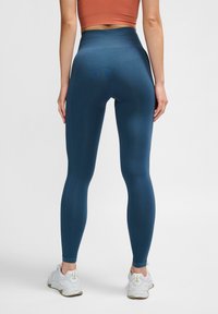 Hummel TIF niebieski