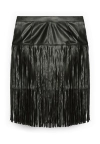 Czarna skórzana spódnica z gładkim pasem i długimi frędzlami. Charakteryzuje się błyszczącą fakturą oraz pionowymi frędzlami, które dodają ruchu i detali.