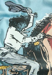 Illustration af en cowboy, der rider på en hest, iført en hvid skjorte og blå vest, med en sort hat og lasso, sat på en lyseblå baggrund.