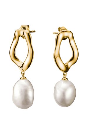 Gold gedrehte Creolen mit unregelmäßigen Formen, jede mit einer großen hängenden weißen Barockperle.