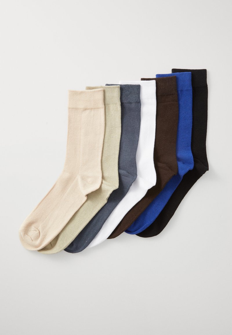 Οκτώ ζευγάρια κάλτσες crew σε διάφορα χρώματα: μπεζ, πράσινο, γκρι, λευκό, καφέ, μπλε και μαύρο. Μαλακό ύφασμα με λεία υφή.