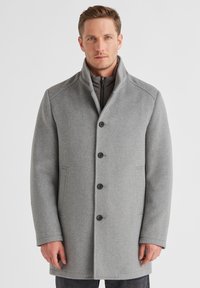 Grau Wolle Mantel mit hohem Kragen, fünf schwarzen Knöpfen, seitlichen Taschen und glatter Textur. Verfügt über eine mit Reißverschluss versehene Innenschicht.