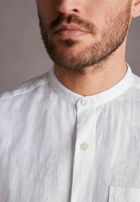 Next SIGNATURE LONG SLEEVE GRANDAD COLLAR - Marškiniai - white