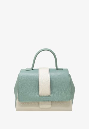 Torebka skórzana z teksturą, o zaokrąglonym wierzchu, w kolorach miętowym i kremowym, z centralnym kremowym pasem. Uchwyt u góry dla łatwego przenoszenia.