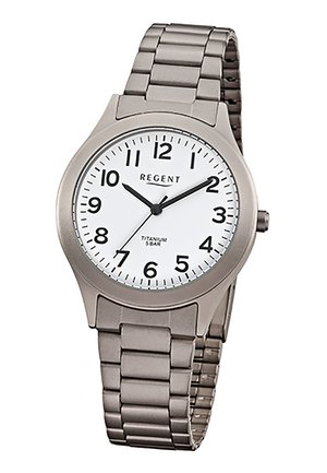 Montre-bracelet en titane avec bracelet métallique argenté, cadran blanc, chiffres noirs et aiguilles des heures, des minutes et des secondes noires indiquant 10:10:36.