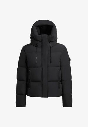 Černá péřová bunda s vysokým límcem, zipovými kapsami a stahovací šňůrkou. Má vycpávku s prošíváním a hladký povrch.