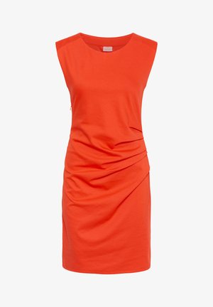 Robe sans manches en coton orange avec un col rond et des détails plissés sur le côté, créant de la texture et une silhouette ajustée.