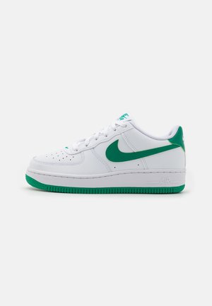 AIR FORCE 1 UNISEX - Edzőcipő - white/malachite