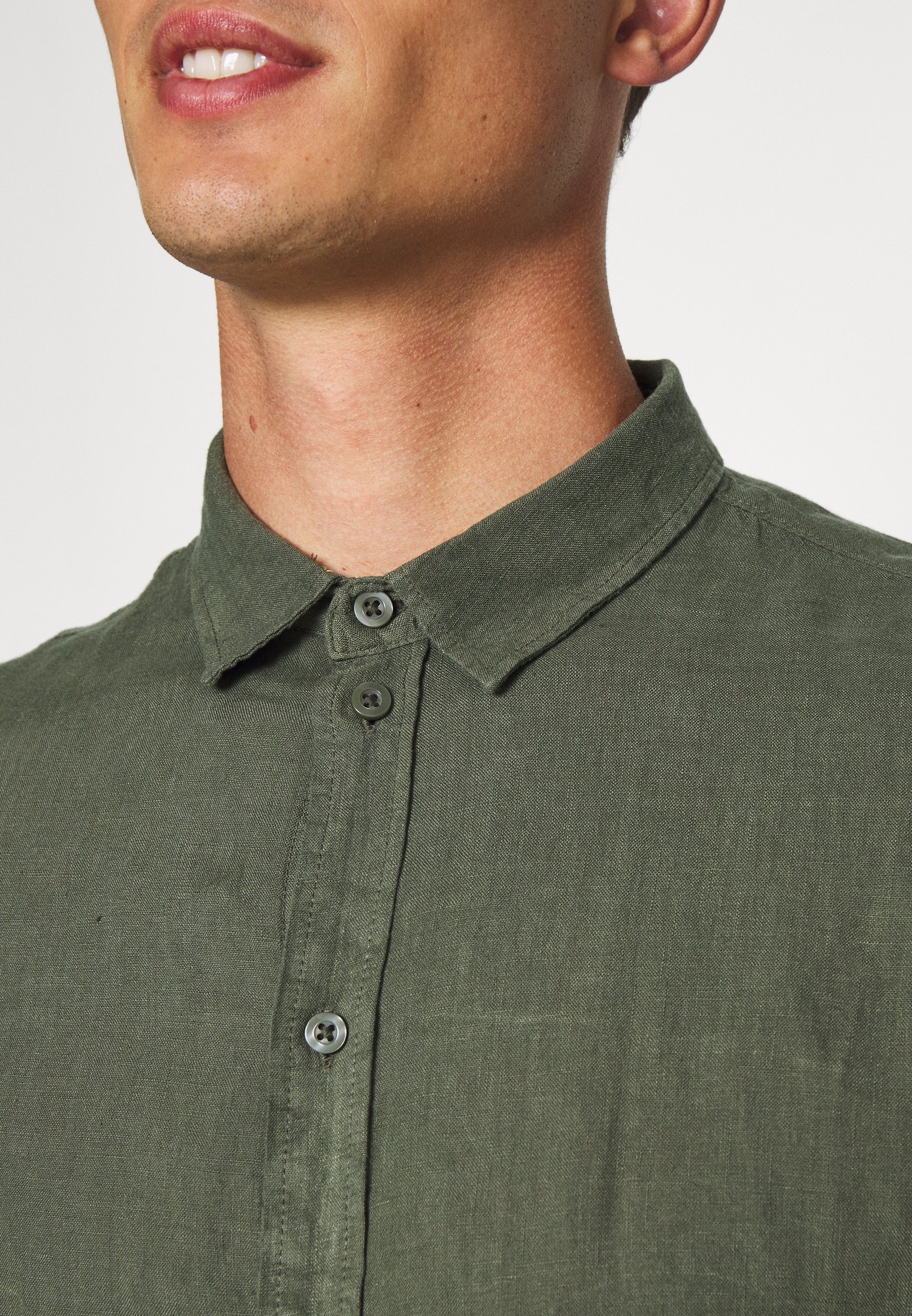 Pier One Skjorte olive Zalando.no Pier One Skjorte olive Zalando.no