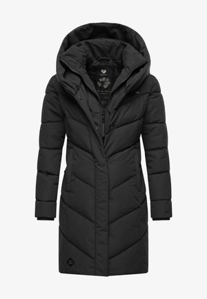 Cappotto imbottito nero con cappuccio, dotato di cuciture a chevron, zip frontale, chiusura a bottoni a pressione e dettaglio logo vicino all'orlo.