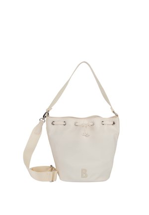 Vedrasta torbica v krem barvi z zapiranjem na vrvico, širokim nastavljivim naramnim trakom in majhnim logotipom "B" na sprednji strani.