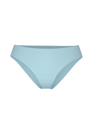 Hellblauer nahtloser Damen-Bikini-Unterwäsche mit glattem Stoff und einfachem Design vor weißem Hintergrund.