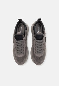 Kennel + Schmenger TONIC - Baskets basses - nebbia/schwarz/light grey