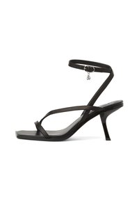 Sandale cu baretă între degete - black