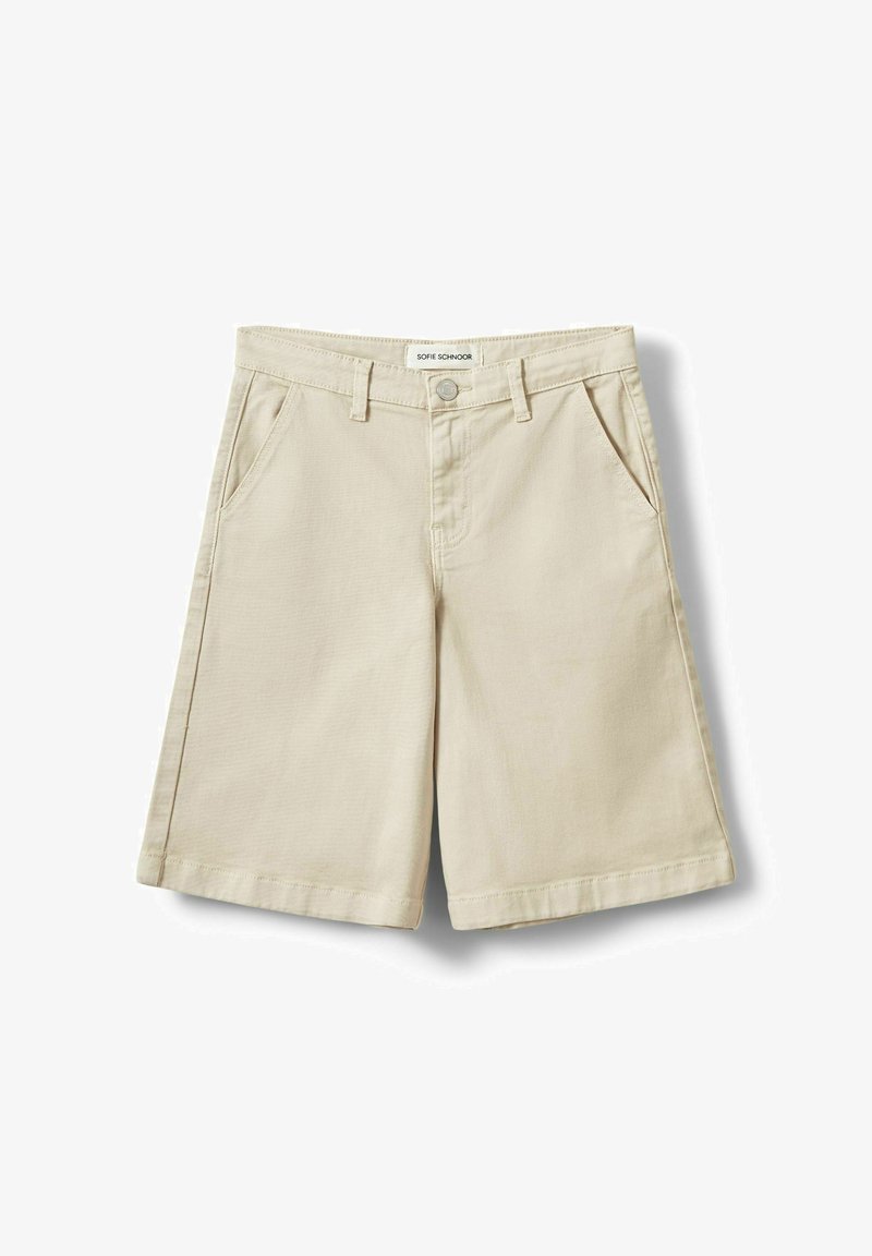 Shorts beige longueur genou avec passants de ceinture, bouton à l'avant, fermeture éclair et poches latérales sur fond blanc.