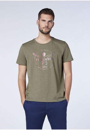 Chiemsee MIT FRONT - T-Shirt print - dusty olive