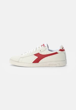 Diadora GAME WAXED UNISEX - Sneaker low - white/red pepper