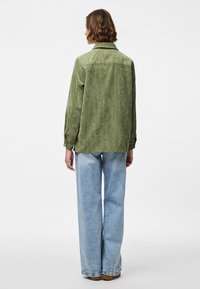 Pieces PCEFFI SHIRT - Button-down blouse - olivine
