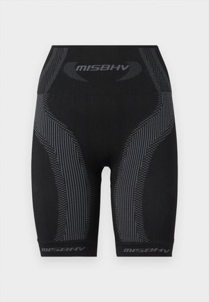 Zwarte sportshorts met een aansluitend ontwerp, textuurstof, verticale strepen in het grijs en het "MISBHV" logo aan de zoom.