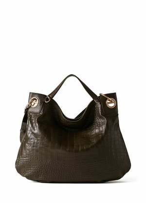 Borsa a mano in pelle marrone scuro con texture effetto coccodrillo, due manici corti e dettagli in metallo dorato a forma circolare su ogni lato.