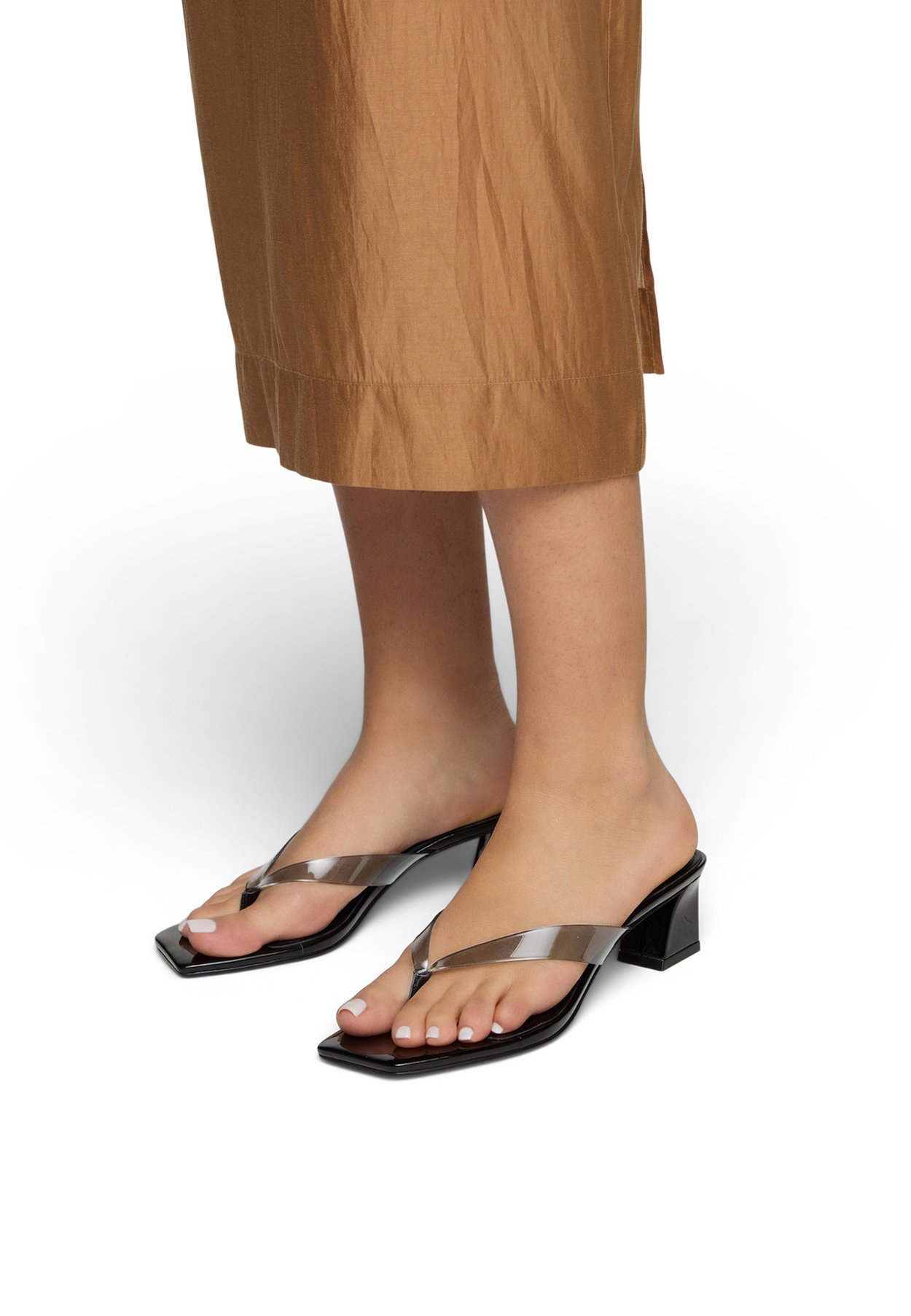 ALDO THONG ADRYANNA