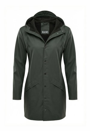 Impermeable con capucha color verde oscuro, con botones de presión delanteros y dos bolsillos con solapa abotonada, diseñado para mujer.