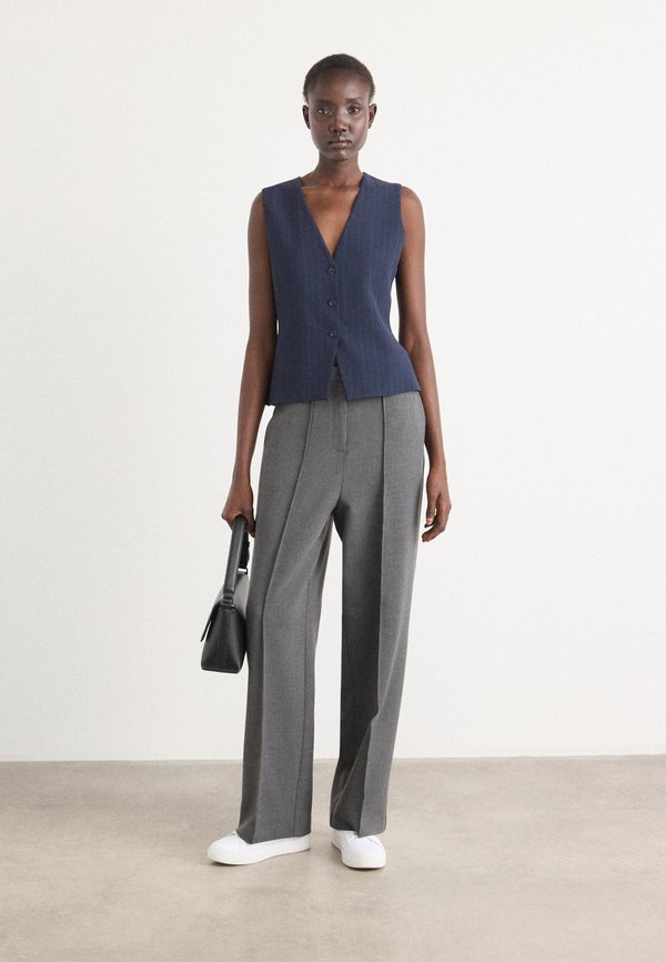 JULINIA - Waistcoat - open miscellaneous3