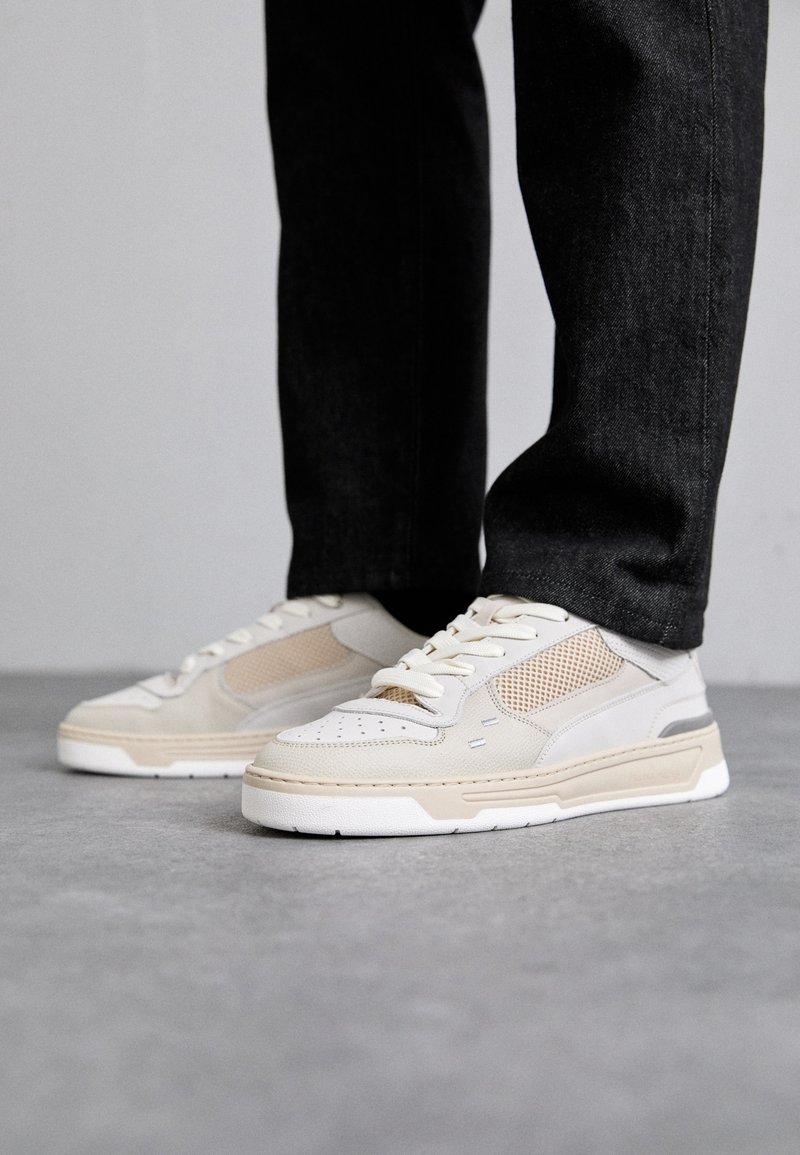 Filling Pieces CRUISER CRUMBS - Tenisky - white