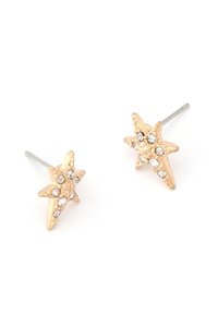 Boucles d'oreilles en forme d'étoile dorée avec une surface texturée et des accents en strass clair, dotées d'un fermoir à tige pour un port sécurisé.