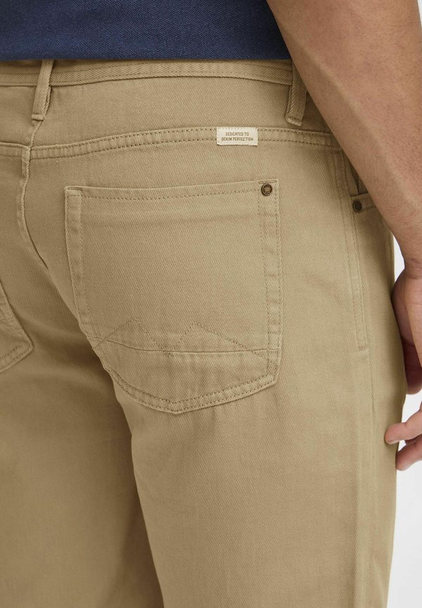 BHBLIZZARD-DENIMSHORTS REGULAR FIT - Denim shorts - cornstalk4