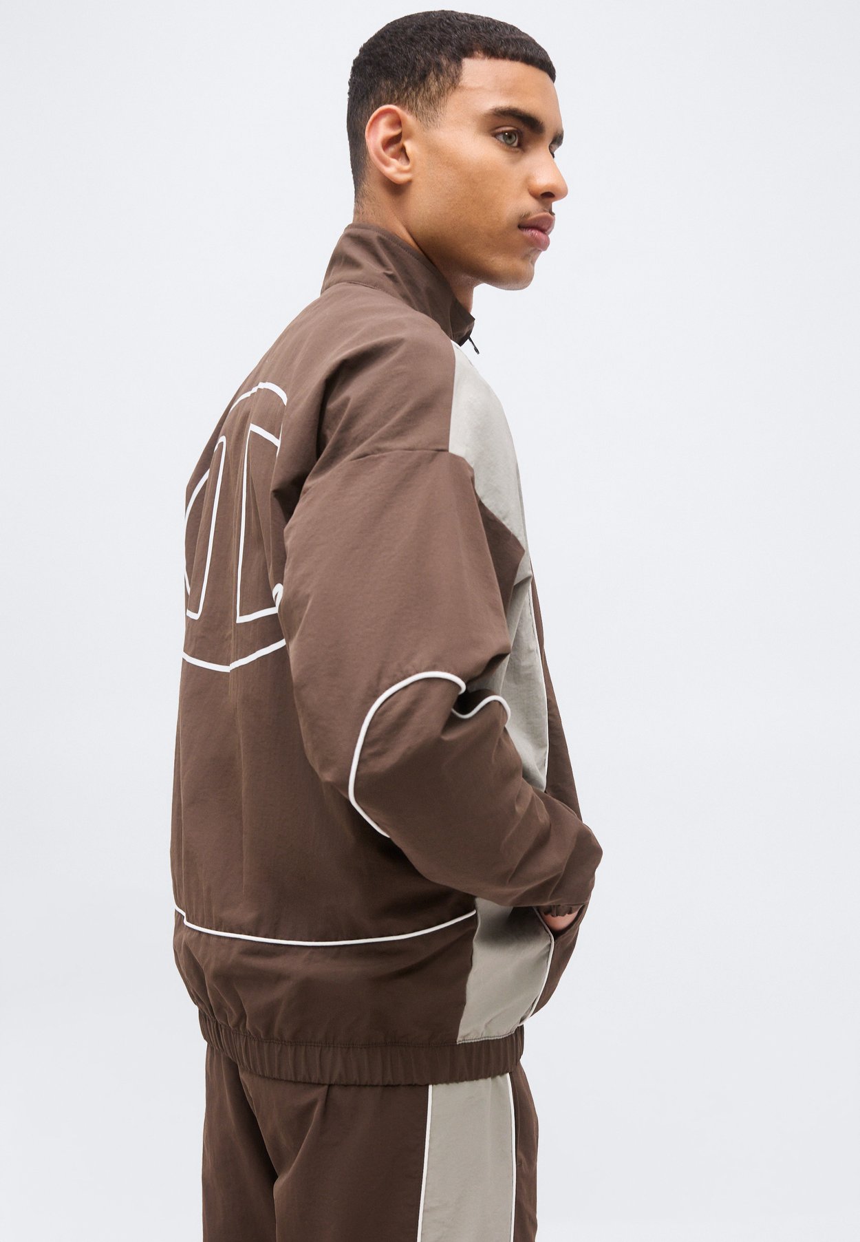 TRACK JACKET