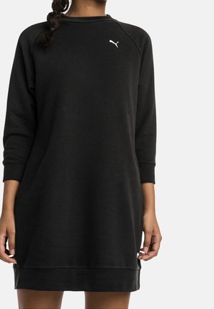 Sort sweatshirt-kjole lavet af blødt stof med rund halsudskæring, trekvart ærmer og en hvid Puma-logo på brystet.
