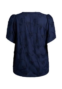 Blusa blu navy con maniche corte e un motivo floreale ricamato su una superficie texturizzata. Vestibilità comoda e scollo rotondo.