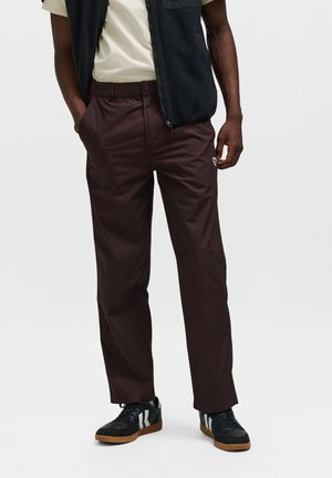 Hummel, Pantalon classique - chocolate plum