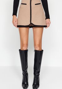 Trendyol Shorts - beige
