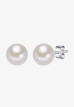 Pendientes de perlas con una superficie suave y lustrosa, en forma redonda y montados en postes de metal de color plateado.
