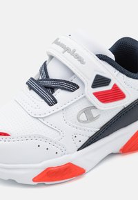 Champion WAVE UNISEX - Zapatillas de entrenamiento - white/navy/red