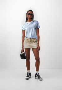 PIECES dam tee PCRIA - Bright White NARROW TAWNY PORT main image 1